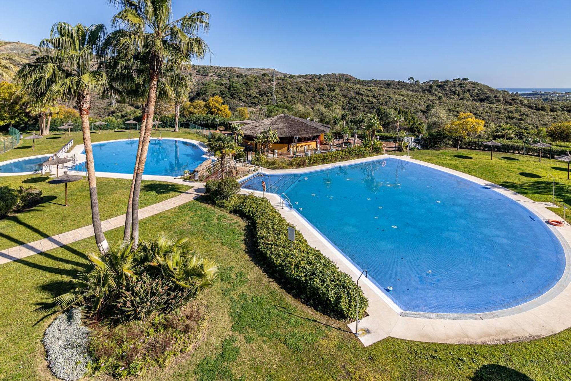 Rentitspain Apartamento Charming Gym, Jacuzzi Y Balcon Estepona Exteriör bild