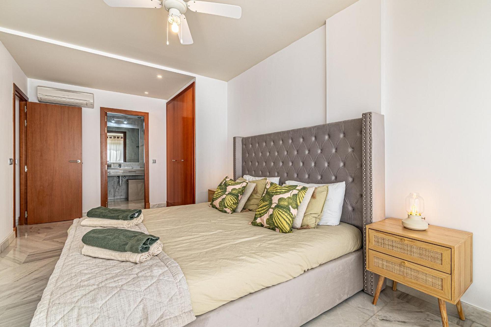 Rentitspain Apartamento Charming Gym, Jacuzzi Y Balcon Estepona Exteriör bild